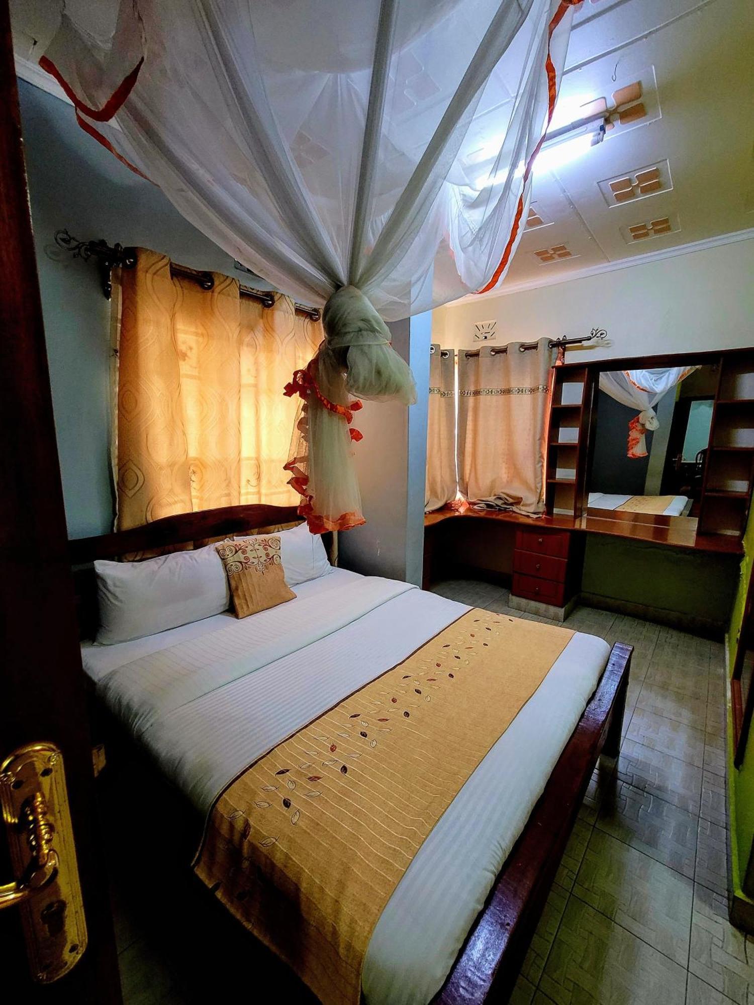 Apex Resort Nakuru Bagian luar foto