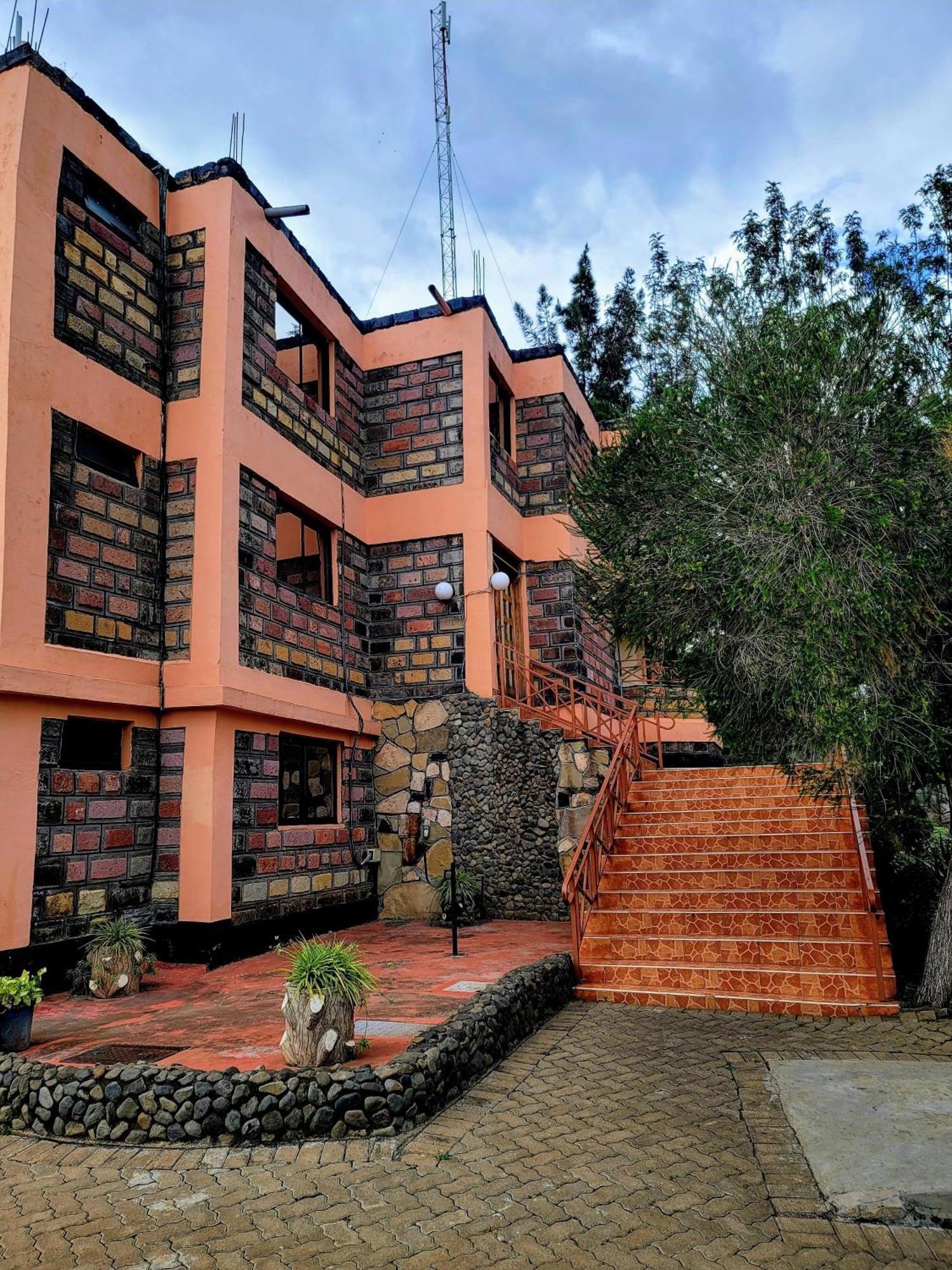 Apex Resort Nakuru Bagian luar foto