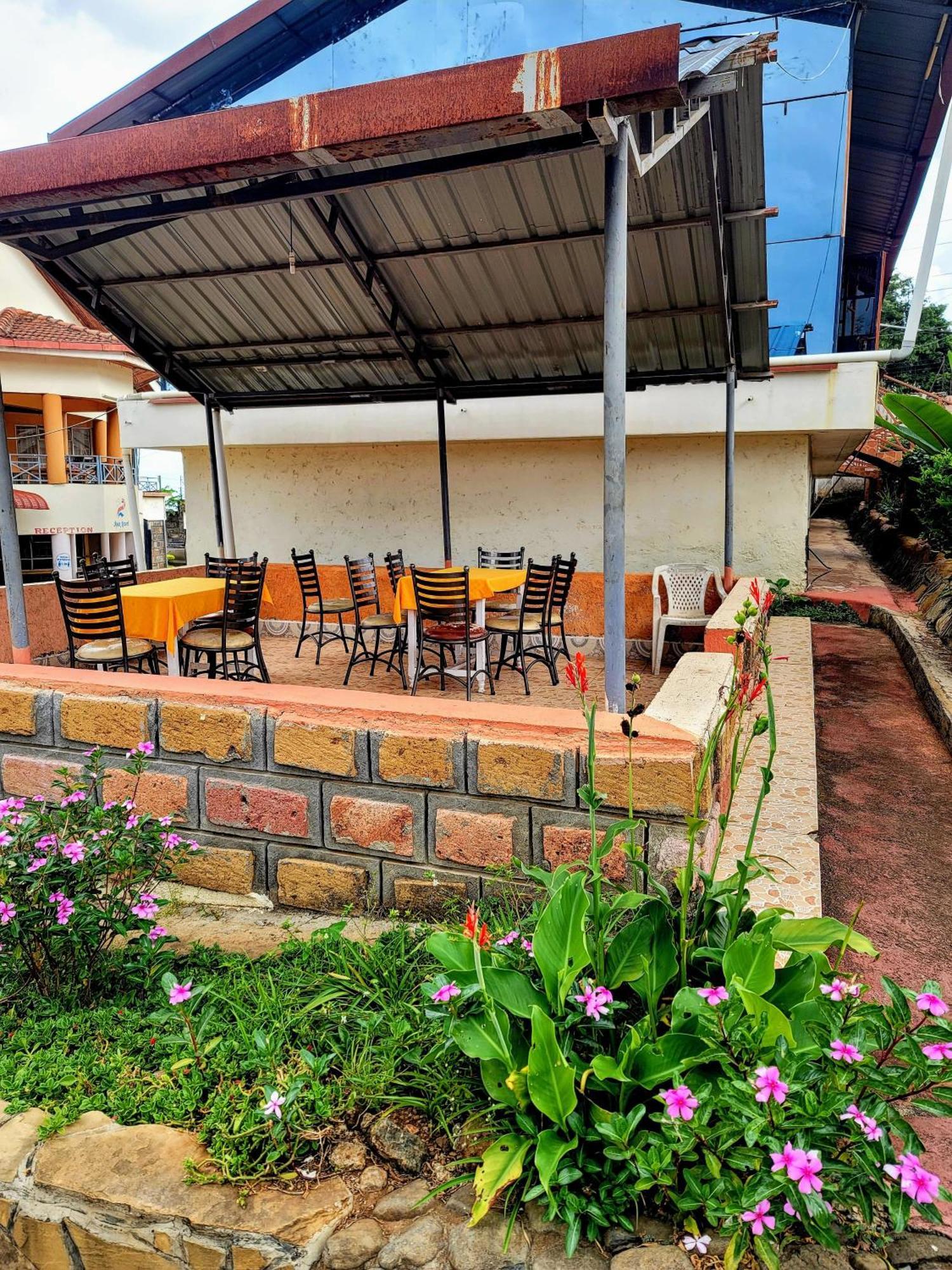 Apex Resort Nakuru Bagian luar foto