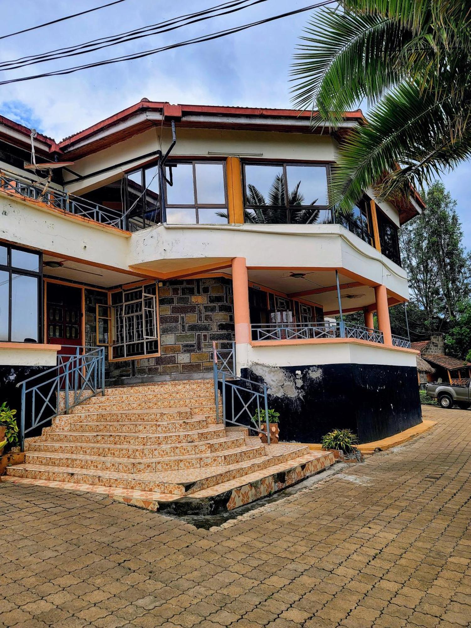 Apex Resort Nakuru Bagian luar foto
